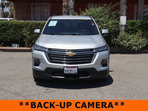 Used 2022 Chevrolet Traverse LT image 3