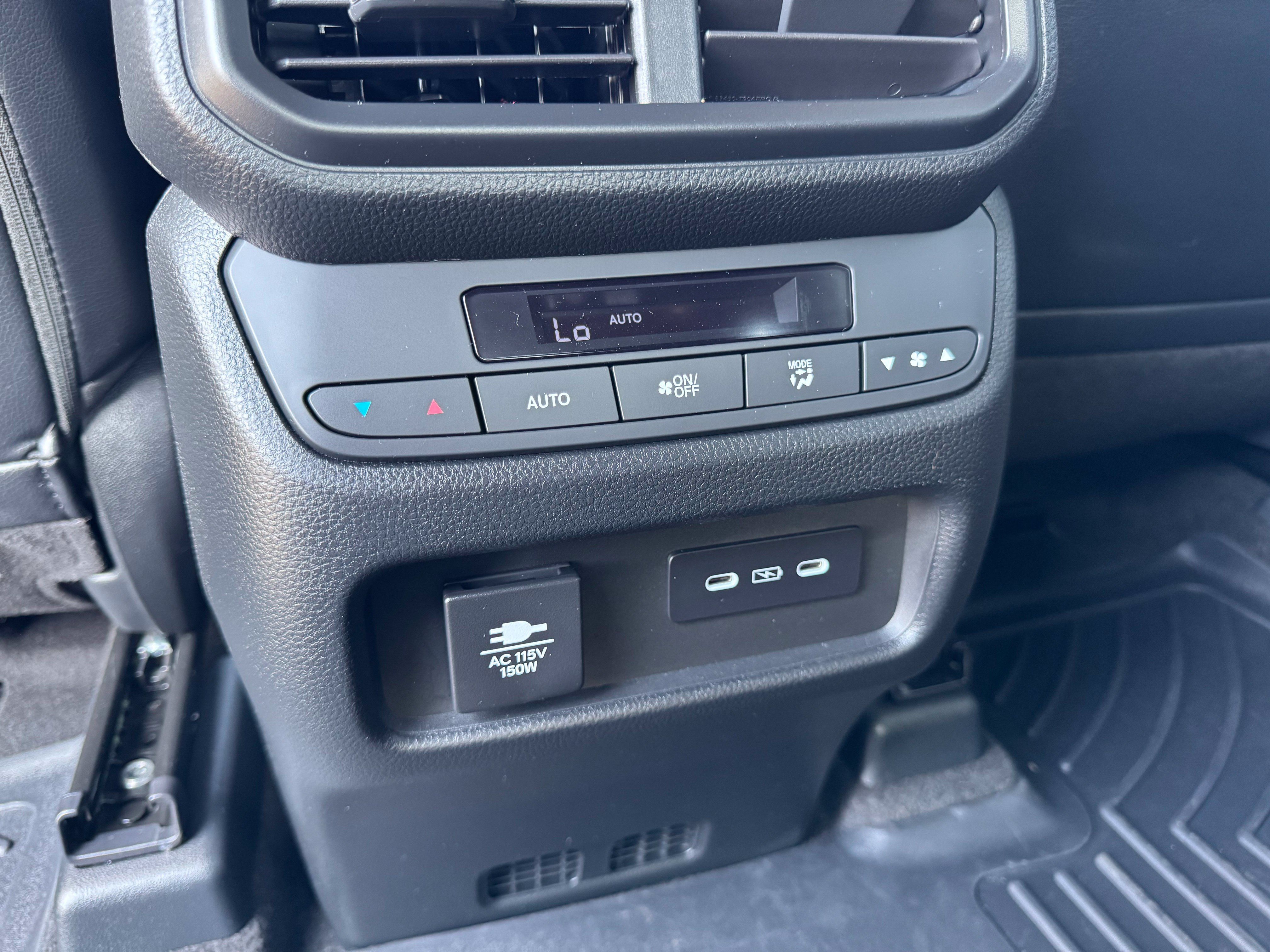 Used 2024 Honda Pilot TrailSport image 68