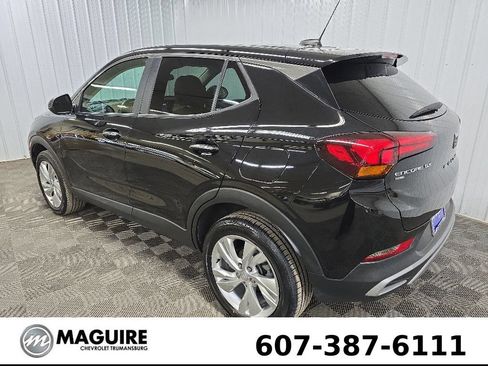 Used 2024 Buick Encore GX Preferred AWD/4WD image 9