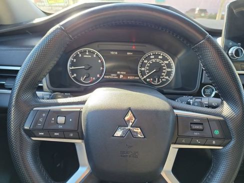 Used 2024 Mitsubishi Outlander SE FWD image 25