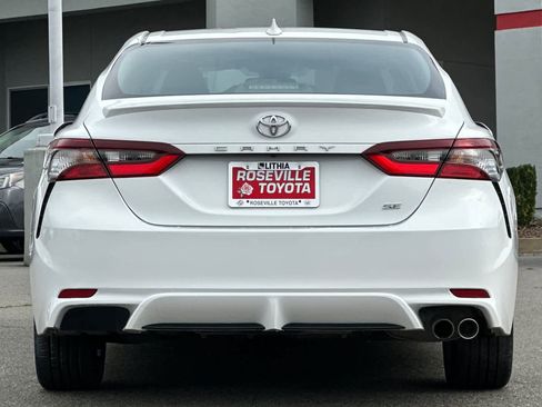 Certified 2022 Toyota Camry SE image 8