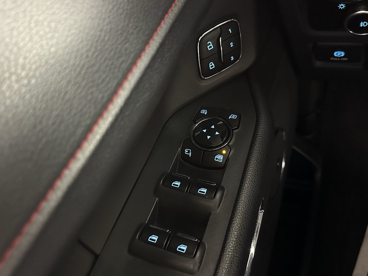Used 2023 Ford Expedition Limited AWD/4WD image 47