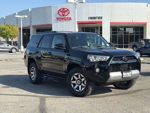 Certified 2024 Toyota 4Runner TRD Off-Road Premium w/ Moonroof Package AWD/4WD image 1
