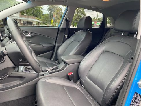 Used 2022 Hyundai Kona Limited image 10