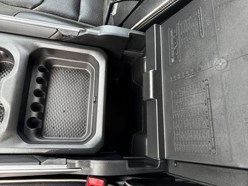 Used 2023 RAM 1500 Laramie AWD/4WD image 25