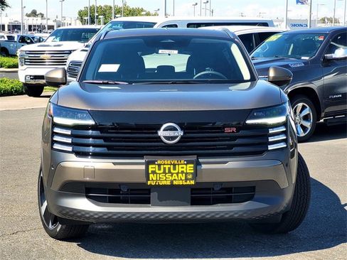 New 2025 Nissan Kicks SR w/ SR Premium Package image 2