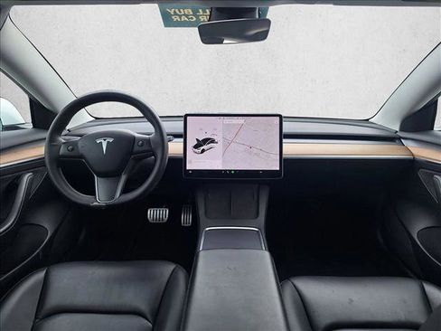 Used 2021 Tesla Model 3 Performance image 15