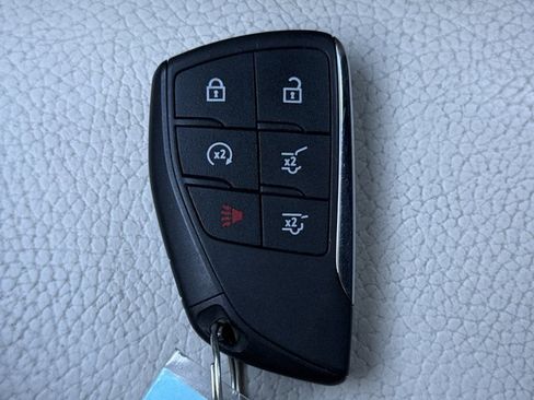 Used 2021 GMC Yukon Denali w/ Denali Premium Package image 37