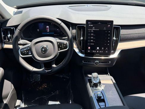 New 2026 Volvo XC90 B5 Plus w/ Protection Package AWD/4WD image 27