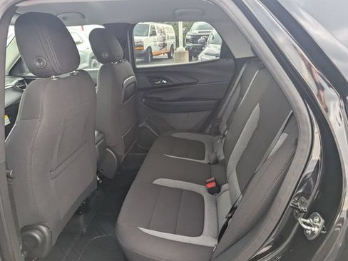 New 2026 Chevrolet TrailBlazer LT w/ LT Cold Weather Package FWD image 9