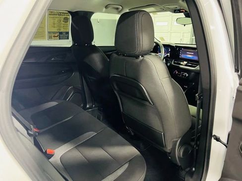 Used 2025 Chevrolet TrailBlazer LS w/ LS Convenience Package FWD image 27