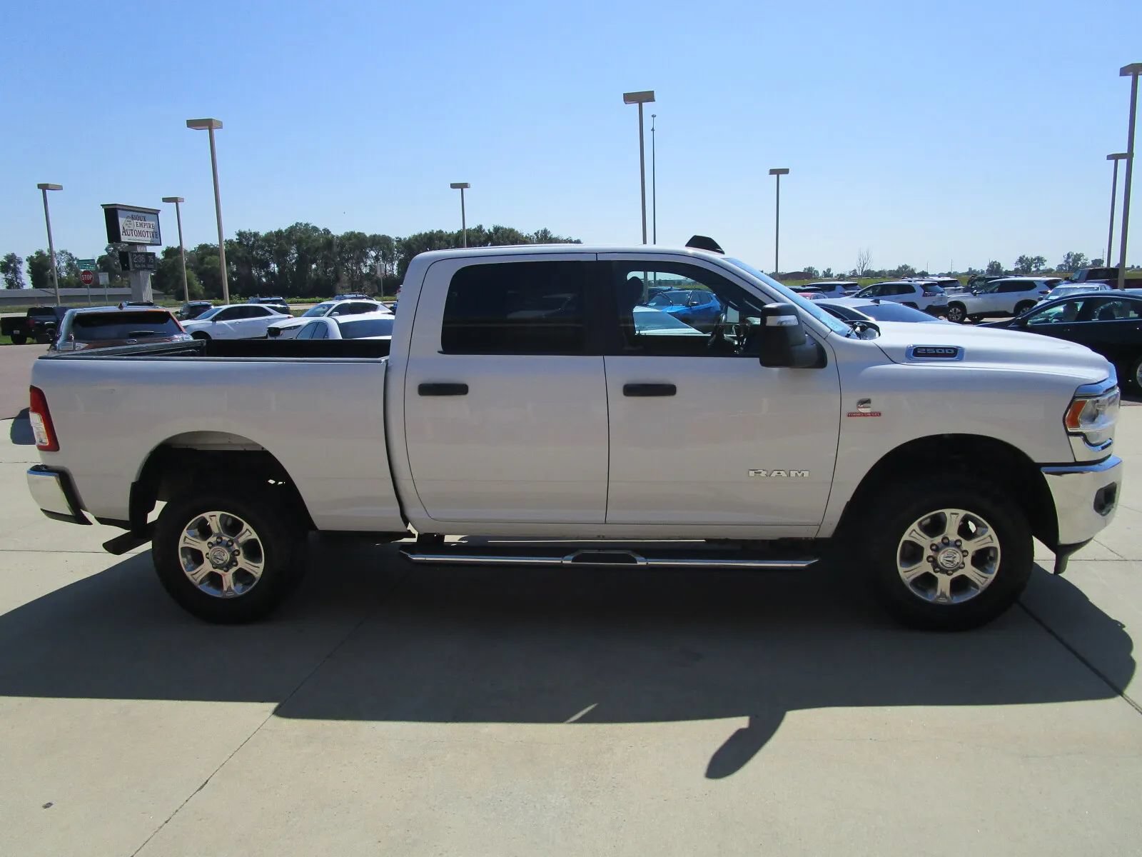 Used 2023 RAM 2500 Big Horn w/ Level 1 Equipment Group AWD/4WD image 8