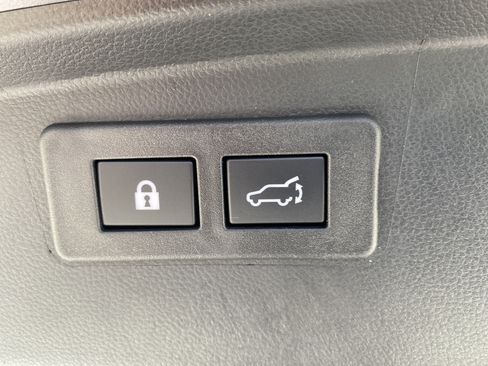 Certified 2025 Subaru Outback Limited AWD/4WD image 36