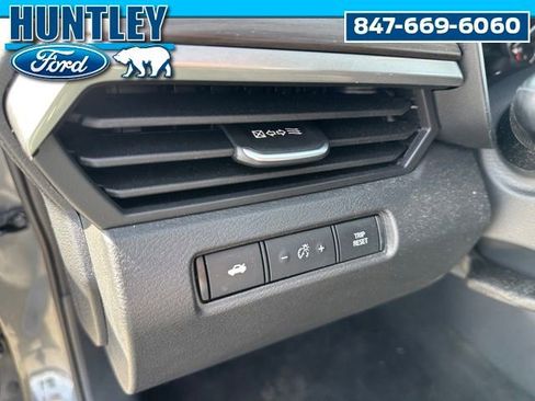 Used 2024 Nissan Altima 2.5 SV AWD/4WD image 18