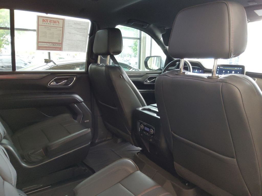 Used 2024 Chevrolet Tahoe RST w/ Luxury Package AWD/4WD image 17