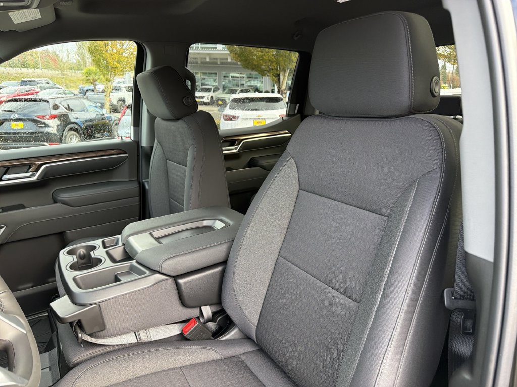 New 2026 Chevrolet Silverado 1500 RST w/ LPO, Dark Essentials Package AWD/4WD image 21