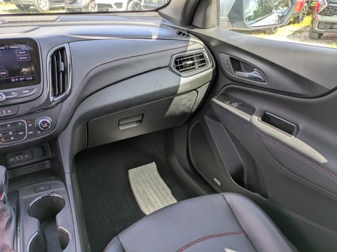 Used 2022 Chevrolet Equinox RS w/ RS Leather Package image 15