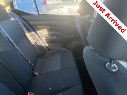 Used 2025 Nissan Versa SV image 11