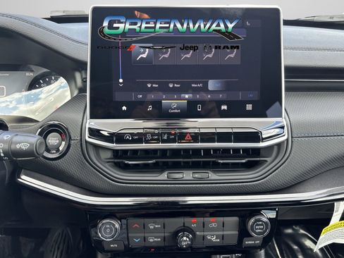 New 2026 Jeep Compass Latitude image 21