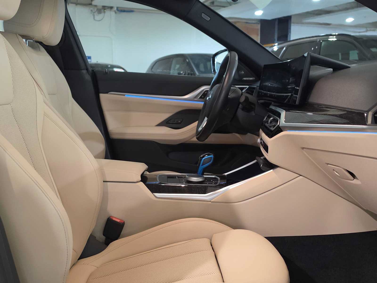 Used 2023 BMW i4 eDrive35 RWD image 11