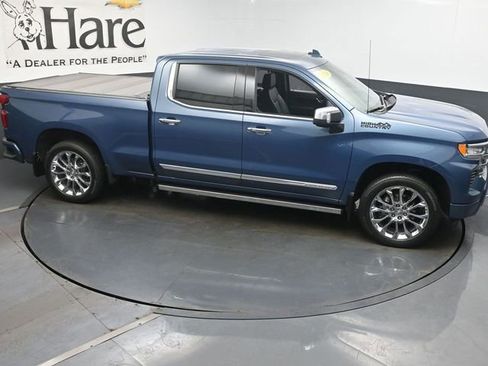 Used 2024 Chevrolet Silverado 1500 High Country w/ High Country Premium Package AWD/4WD image 47
