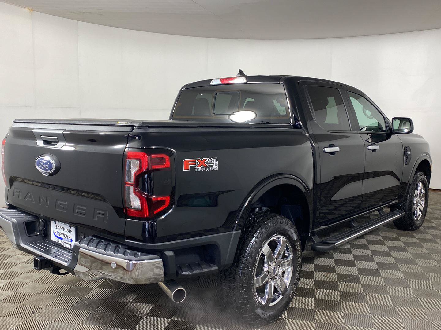 Used 2024 Ford Ranger XLT w/ FX4 Off-Road Package AWD/4WD image 7