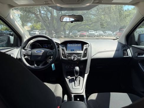 Used 2018 Ford Focus SEL FWD image 16