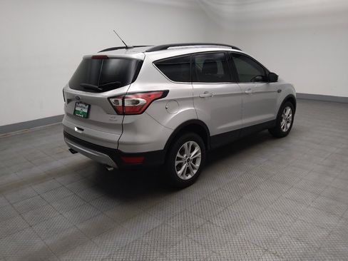 Used 2017 Ford Escape SE w/ Equipment Group 201A FWD image 10