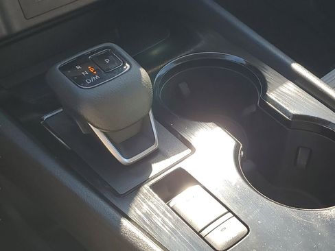 Used 2022 Nissan Rogue SV image 18