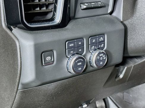 Used 2024 GMC Sierra 2500 Denali Ultimate w/ Max Trailering Package AWD/4WD image 10