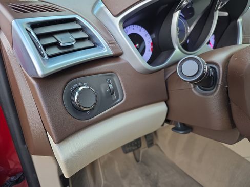 Used 2011 Cadillac SRX Luxury image 19