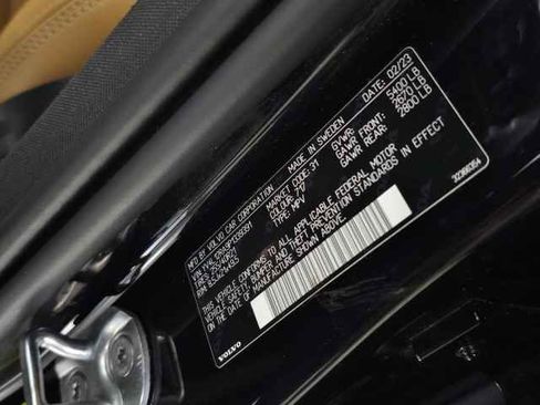 Used 2023 Volvo XC60 B5 Ultimate w/ Climate Package AWD/4WD image 40