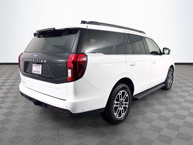 Certified 2025 Ford Expedition Active AWD/4WD image 7