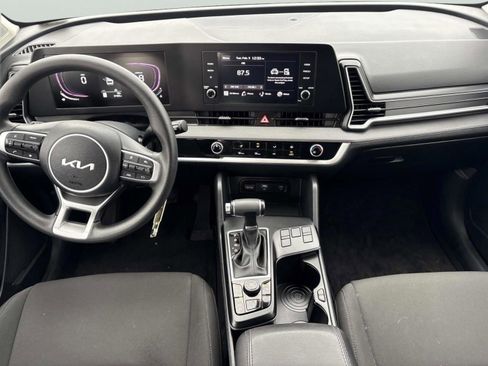 Used 2024 Kia Sportage LX image 15