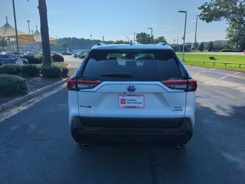 Used 2023 Toyota RAV4 XLE Premium AWD/4WD image 7