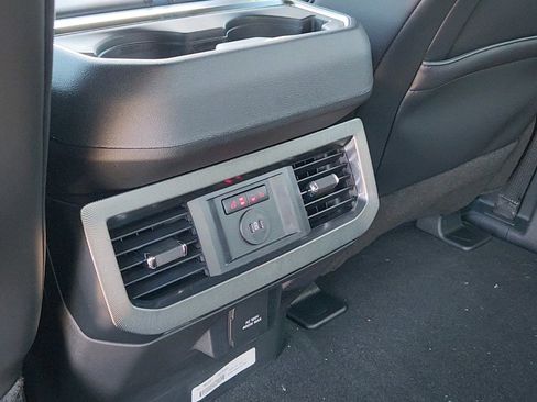 New 2025 Ford F250 Platinum image 23