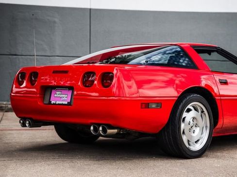 Used 1994 Chevrolet Corvette Coupe RWD image 51