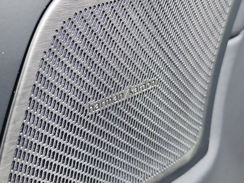 New 2026 Volvo XC60 B5 Plus w/ Protection Package Premier image 9