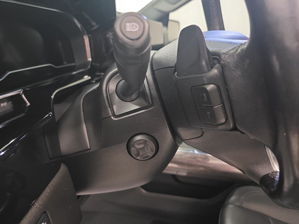 Used 2023 Chevrolet Silverado 1500 LTZ AWD/4WD image 25