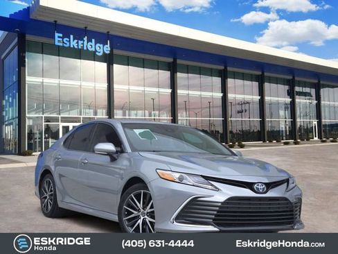 Used 2024 Toyota Camry XLE w/ Cold Weather Package image 1