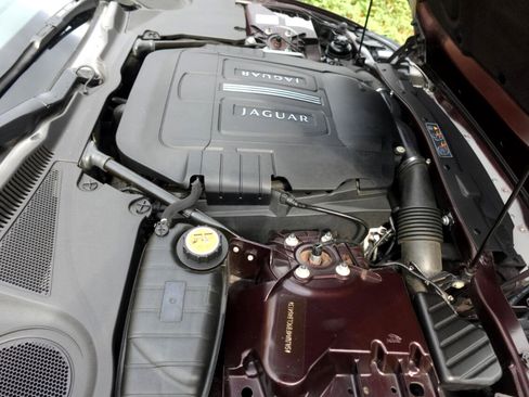 Used 2012 Jaguar XK Coupe image 18