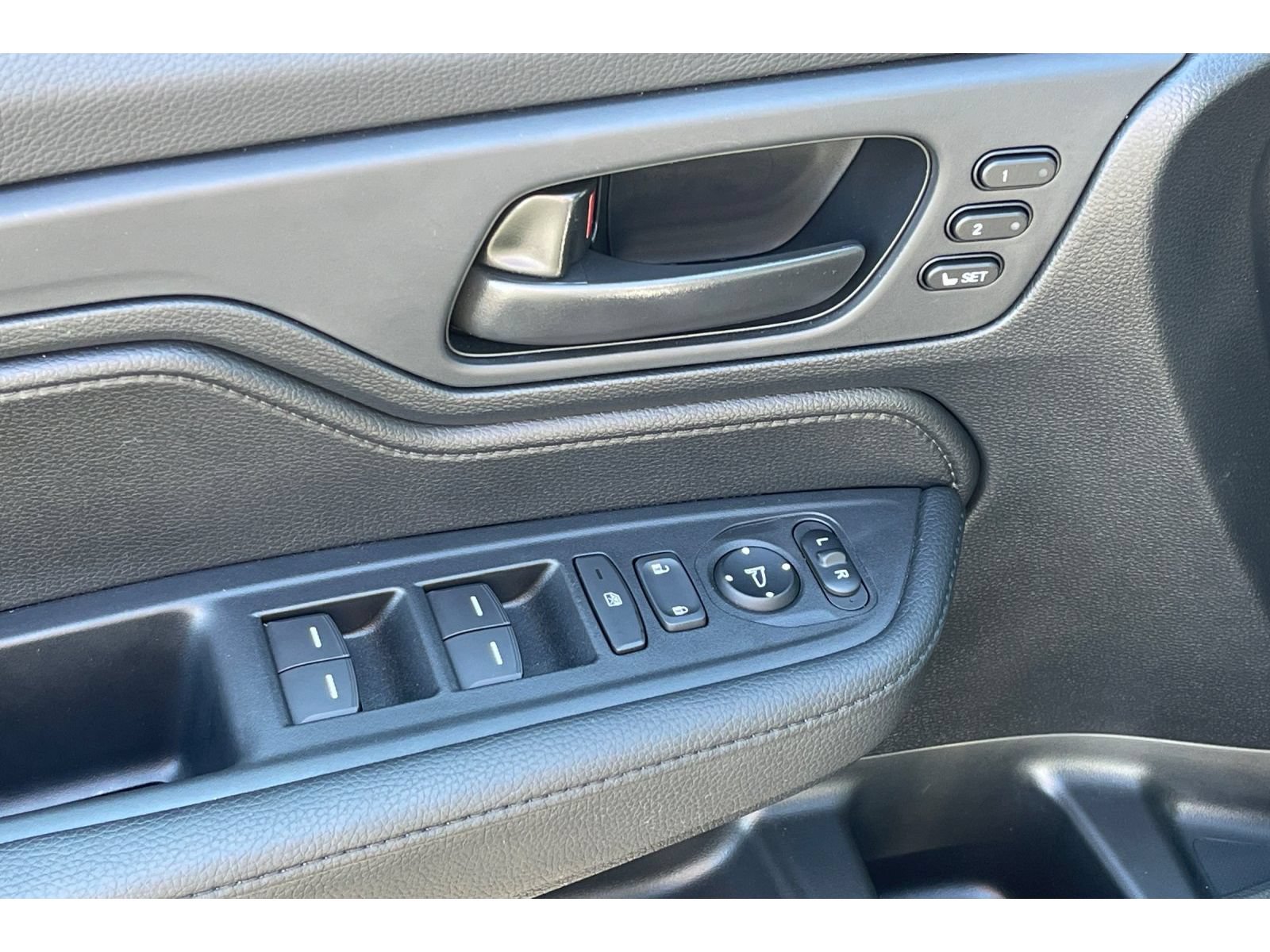 Certified 2026 Honda Odyssey EX-L image 12