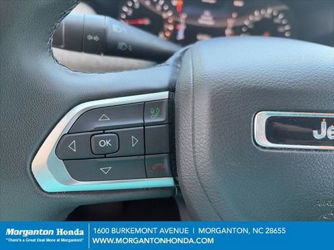 Used 2024 Jeep Compass Latitude AWD/4WD image 16