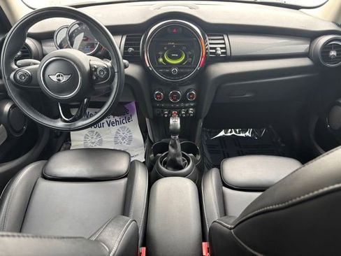 Used 2018 MINI Cooper 4-Door Hardtop FWD image 20