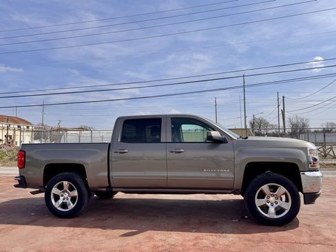 Used 2017 Chevrolet Silverado 1500 LT w/ All Star Edition image 4