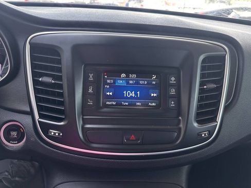 Used 2016 Chrysler 200 Limited FWD image 16