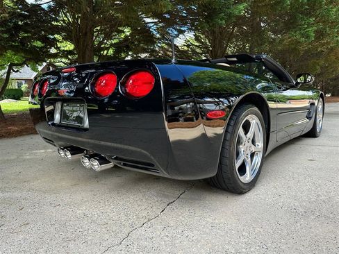 Used 2004 Chevrolet Corvette Convertible w/ Preferred Equipment Group image 29