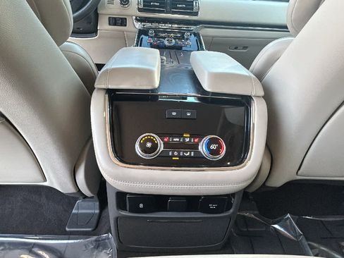 Used 2019 Lincoln Navigator L Reserve AWD/4WD image 25