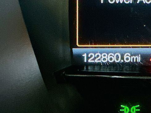 Used 2018 Ford Explorer Sport w/ Equipment Group 401A AWD/4WD image 19