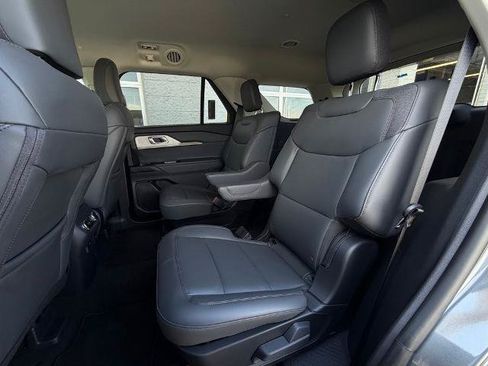 New 2026 Ford Explorer Active w/ Active Comfort Package RWD image 47